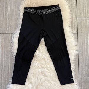 Nike Women’s Pro Dri-Fit Twist Waist Tights Athletic  CJ4187-010 Black Size XL